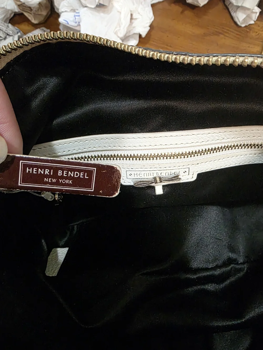 Henri Bendel White Leather Shoulder Bag - Versatile Women's Tote